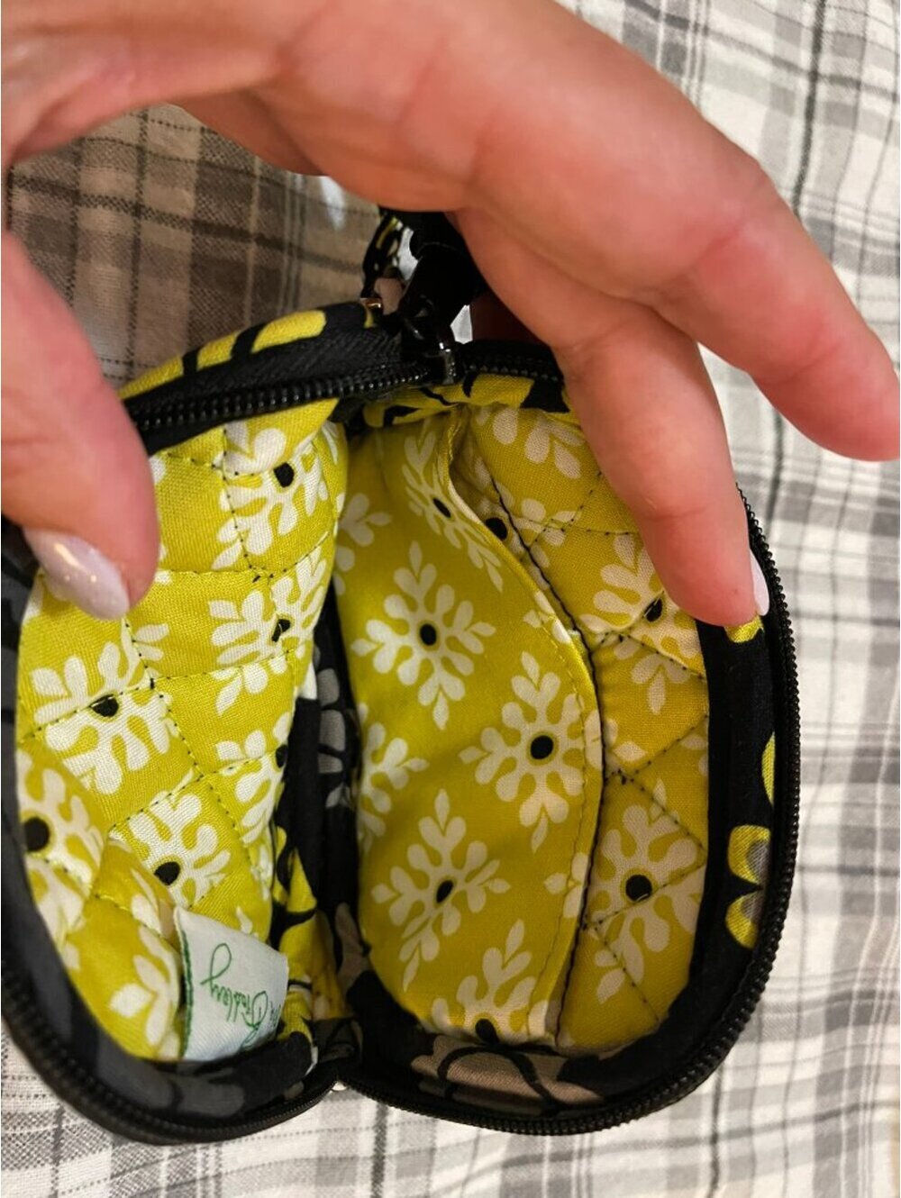 NWOT | Vera Bradley | BAROQUE (retired) Floral Quilted Zip Coin Purse - Picture 4 of 7